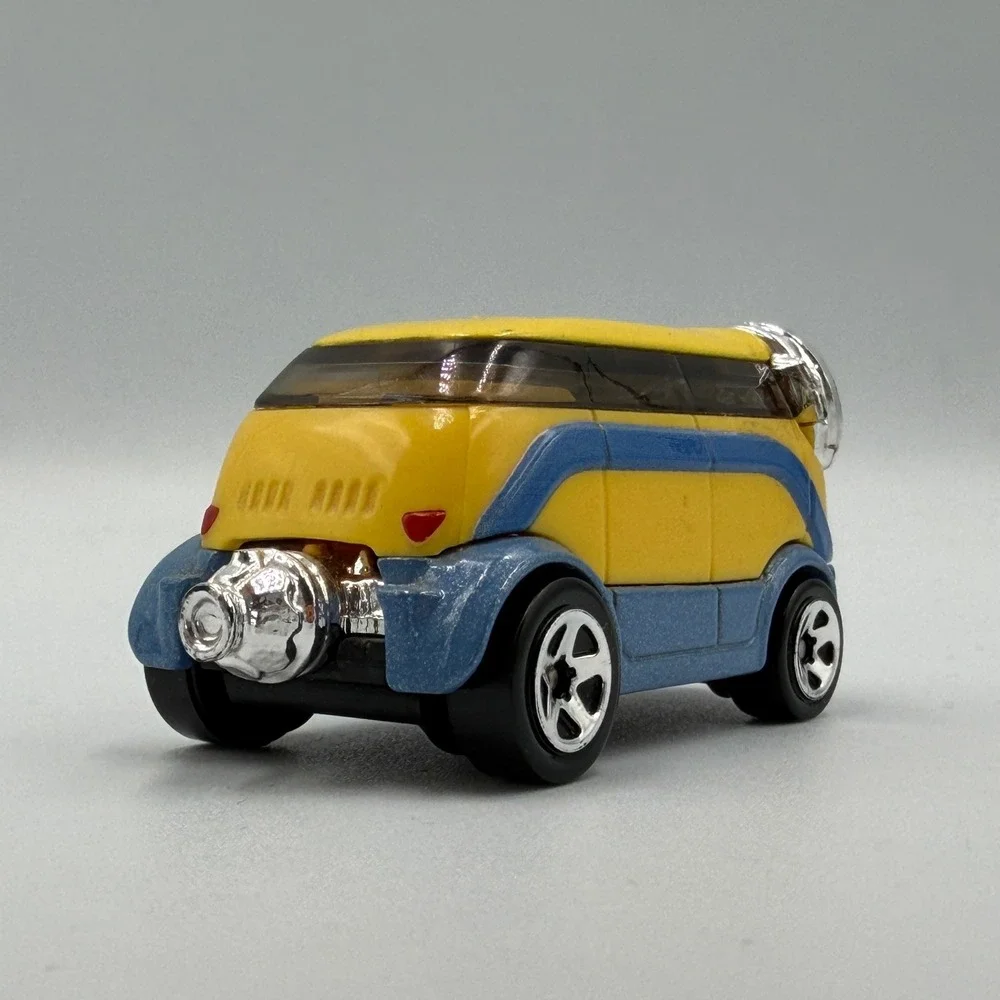 Hot Wheels Character Cars Minions 4 Different 1:64 Loose Lot